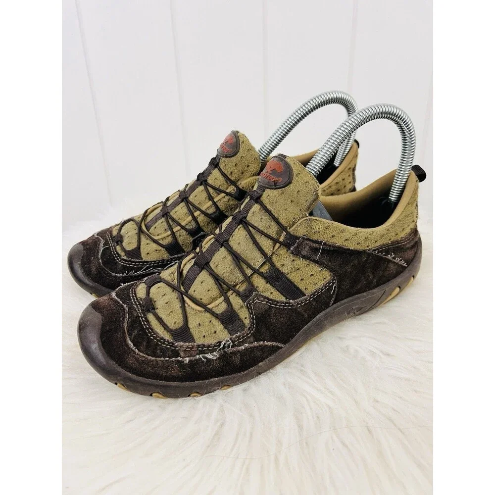 Rocket Dog Bungee Spike Slip On Sneakers Womens Size 6.5 Brown Suede Vinta